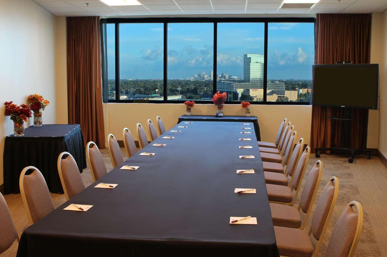 Comfort Inn & Suites At Copeland Tower Metairie Esterno foto