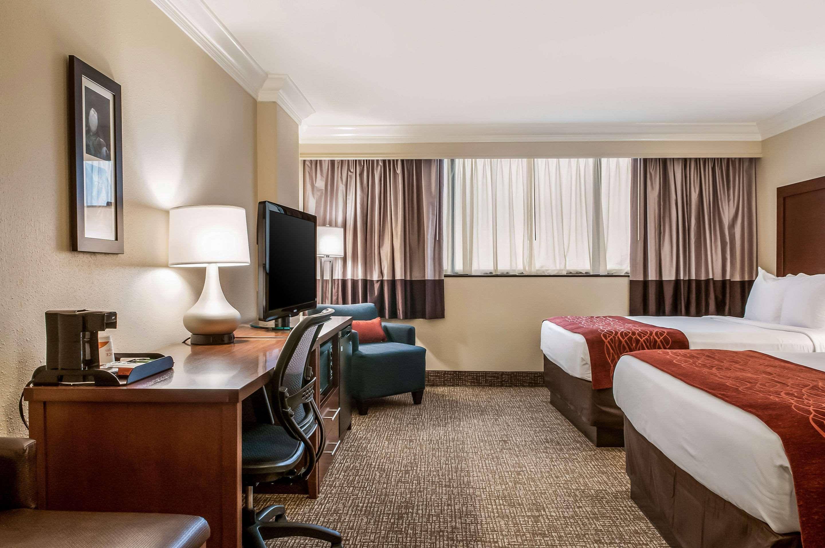 Comfort Inn & Suites At Copeland Tower Metairie Esterno foto