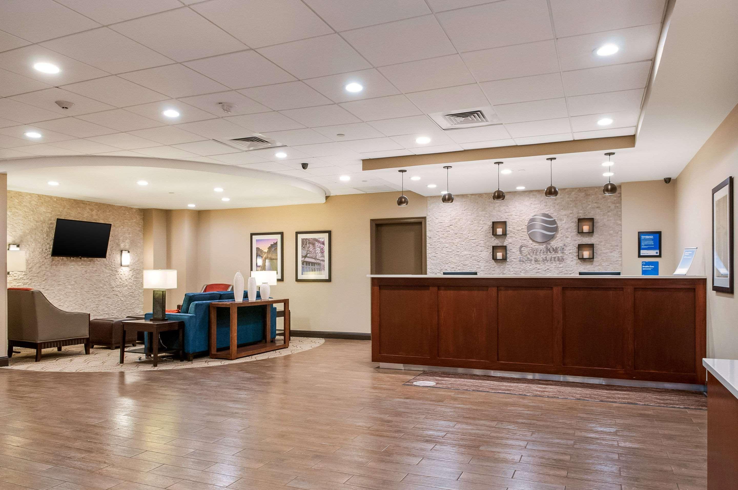 Comfort Inn & Suites At Copeland Tower Metairie Esterno foto