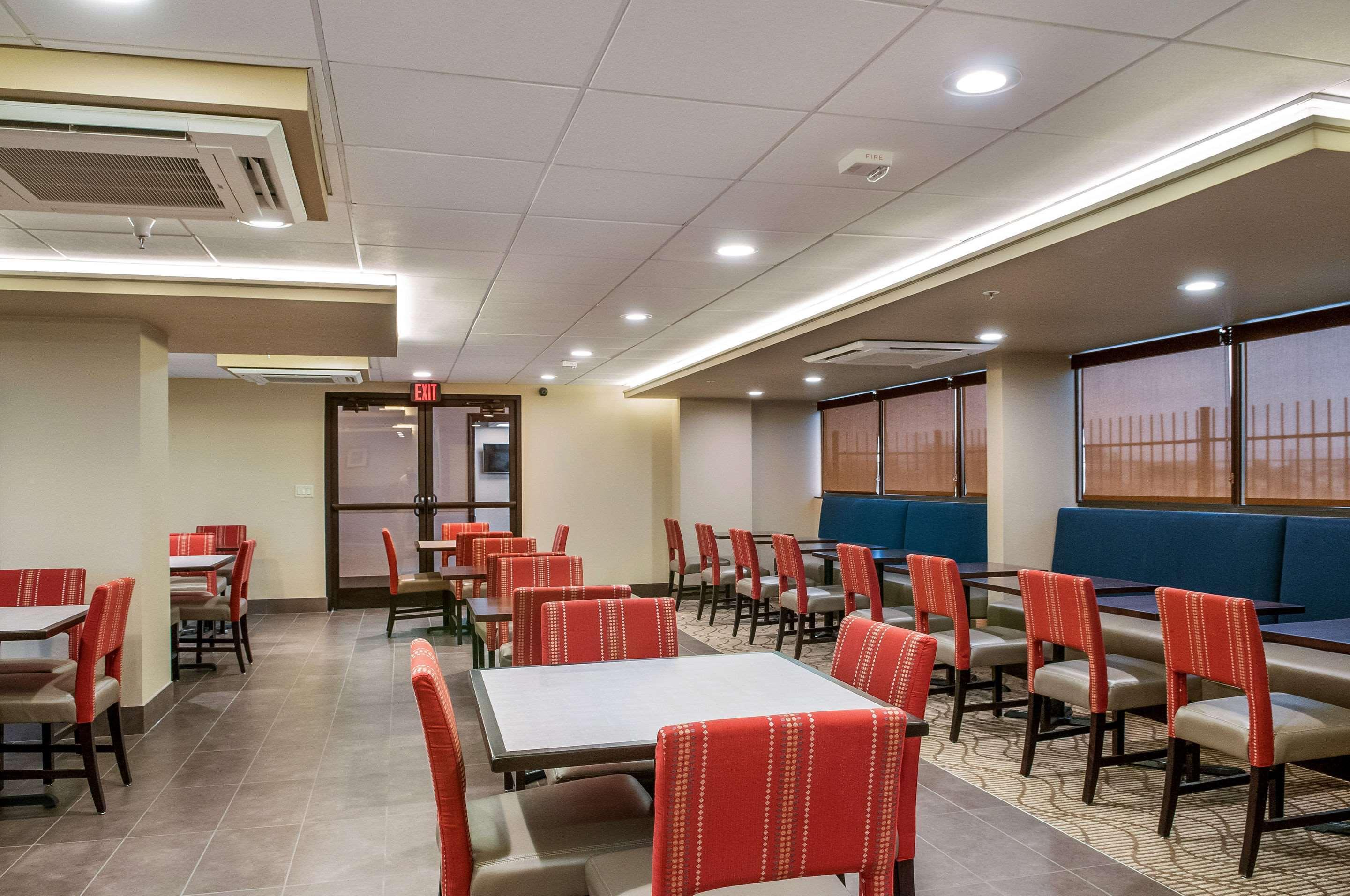 Comfort Inn & Suites At Copeland Tower Metairie Esterno foto
