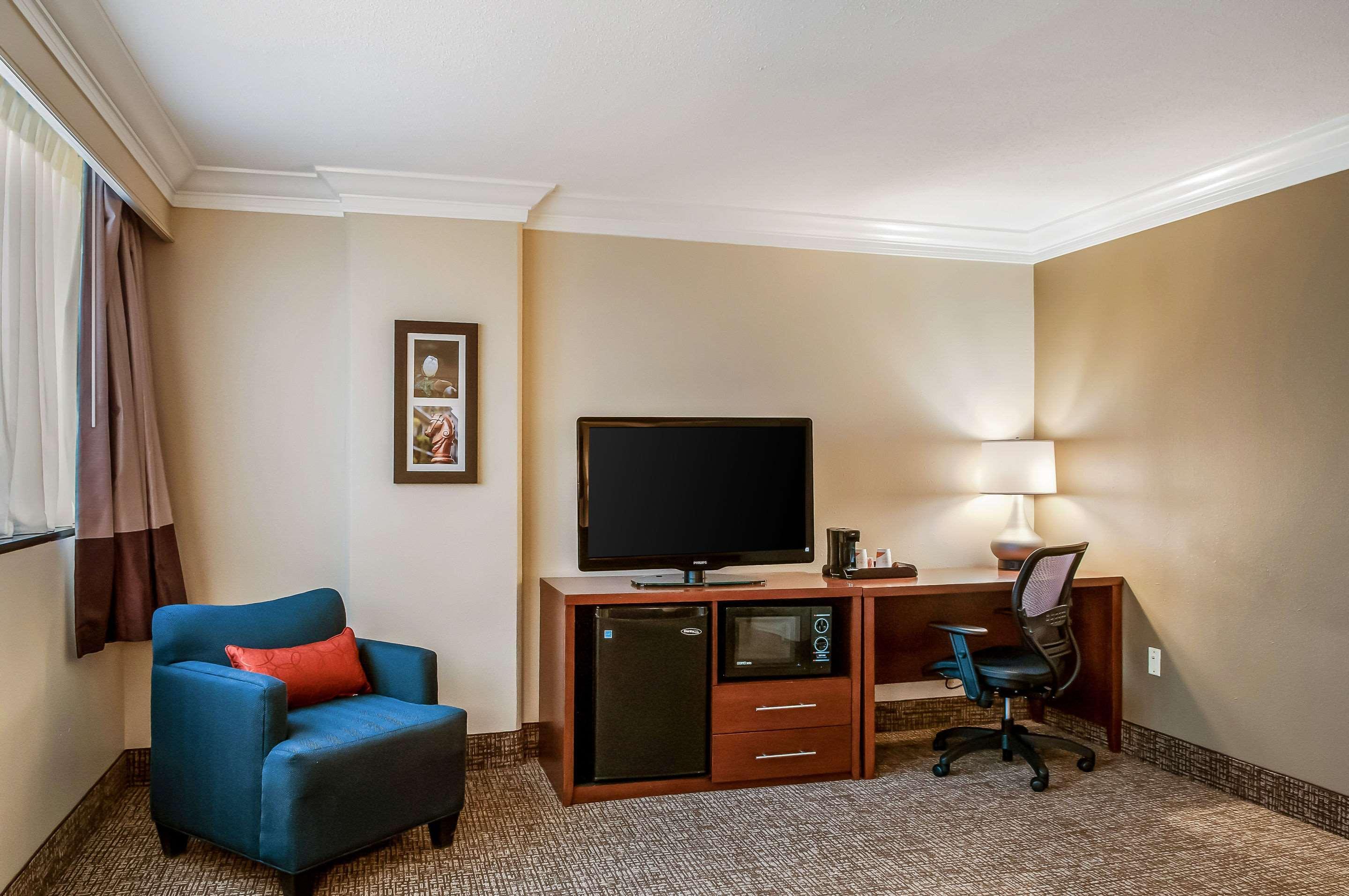 Comfort Inn & Suites At Copeland Tower Metairie Esterno foto