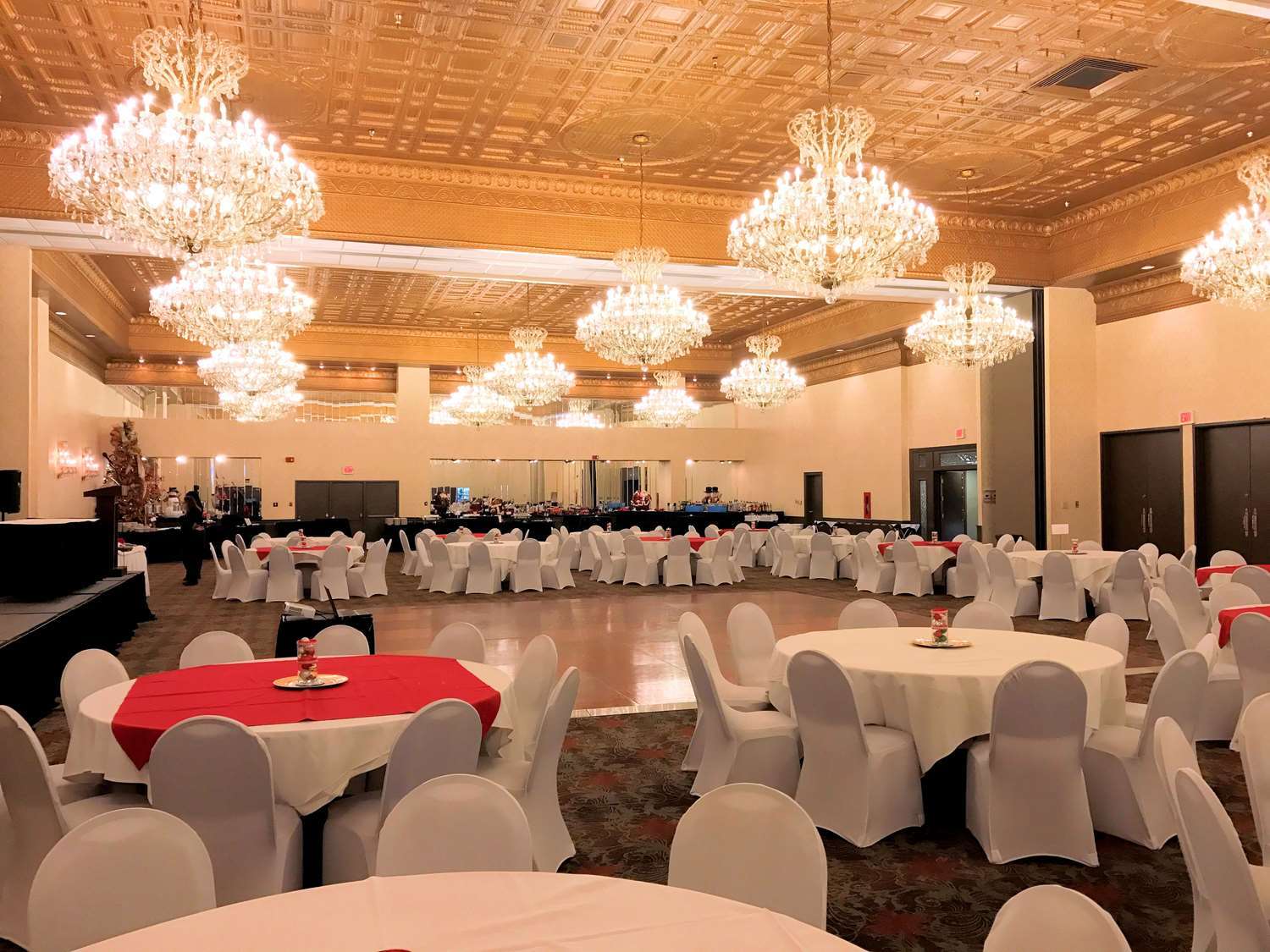 Comfort Inn & Suites At Copeland Tower Metairie Esterno foto
