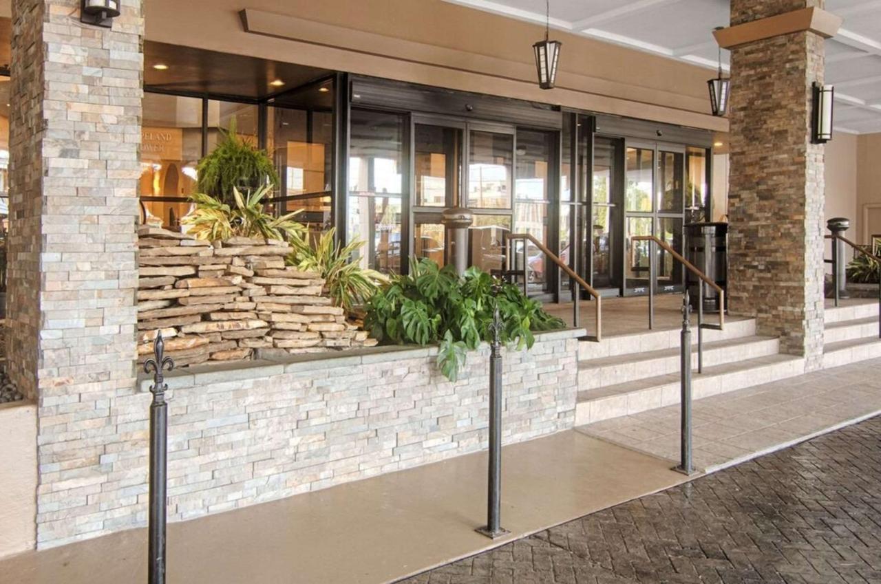 Comfort Inn & Suites At Copeland Tower Metairie Esterno foto
