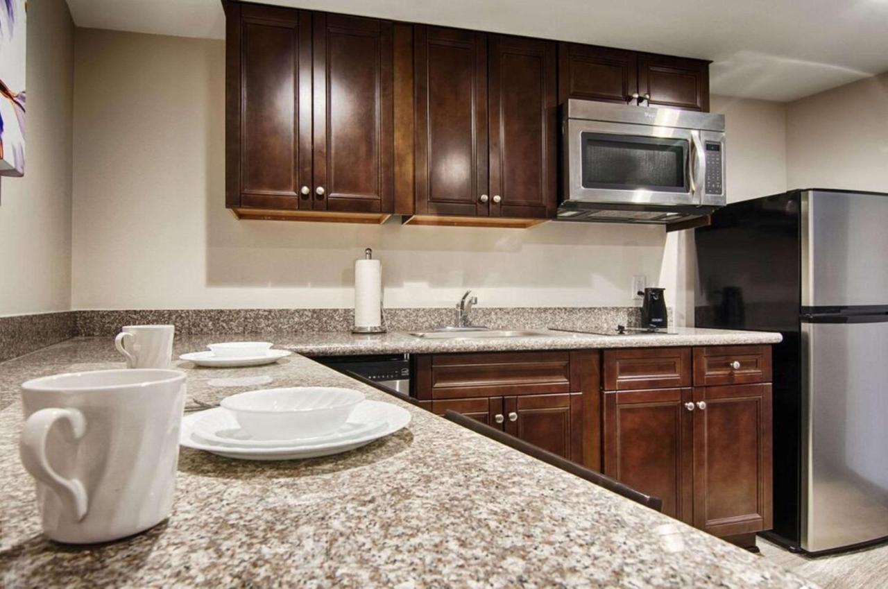 Comfort Inn & Suites At Copeland Tower Metairie Esterno foto